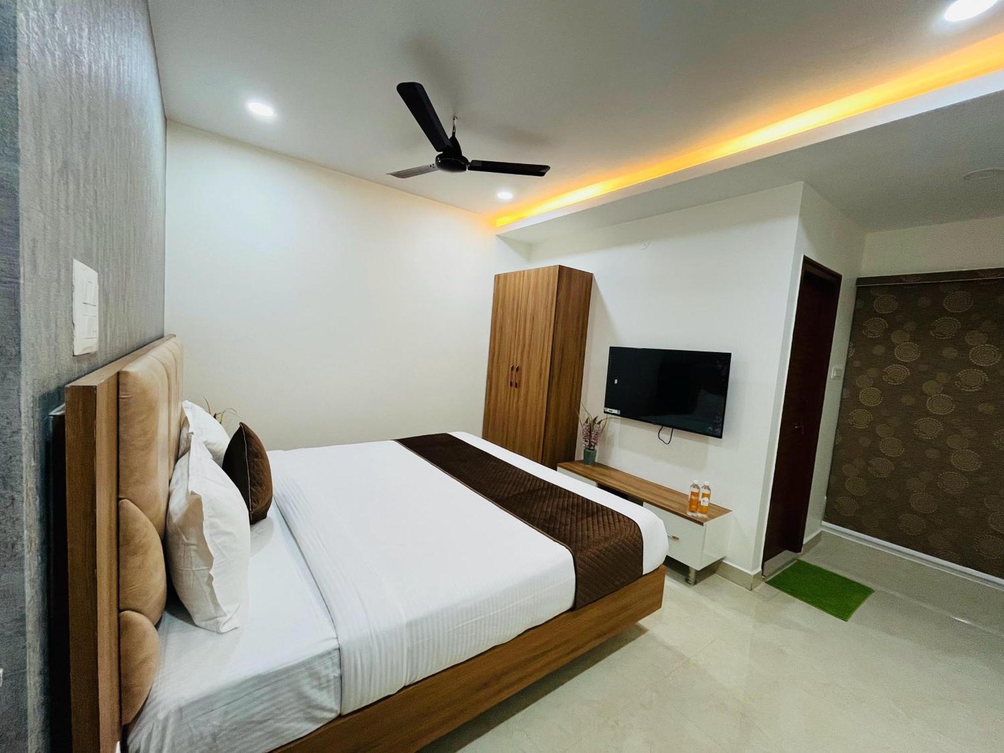Viola Suites Хидерабад Екстериор снимка